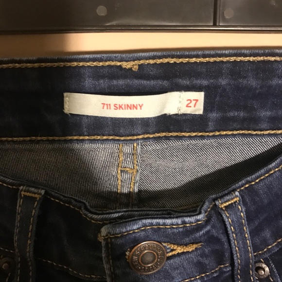 Levi's 711 Skinny Jeans - Picture 3 of 3